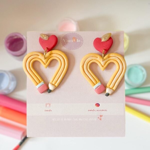 Aretes lápiz corazón